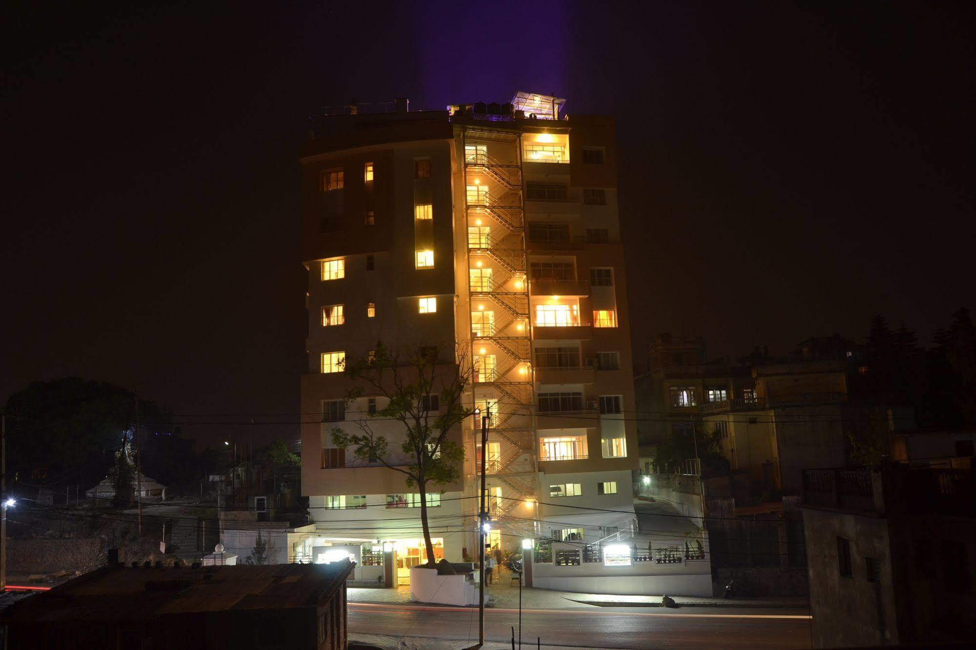 Retreat Serviced Apartment Kathmandu Bagian luar foto